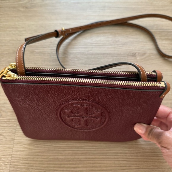 Tory Burch Perry Bombe Double Zip Leather Crossbody Burgundy Chic Feminine - Picture 3 of 12